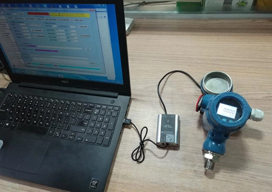 Calibrate Pressure Transmitter with HART Communicator