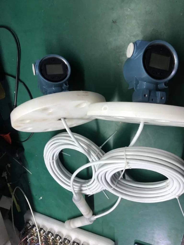 Chemical Level Sensor with PTFE Probe flange installation 1