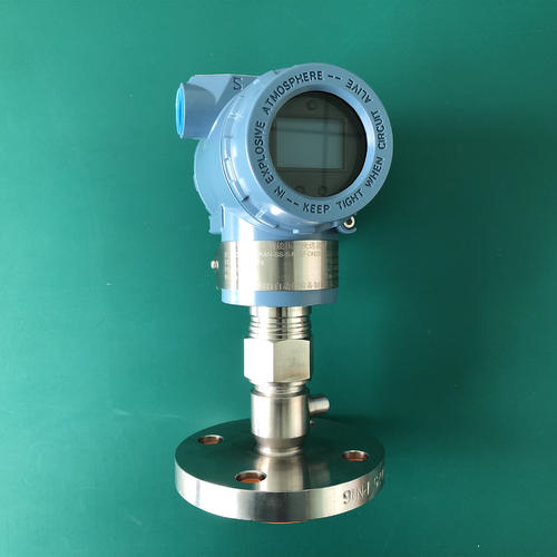 Flange diaphragm seal pressure transmitter