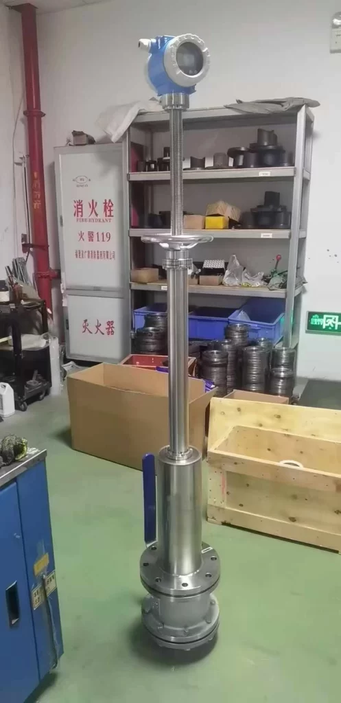 Insertion type target flow meter