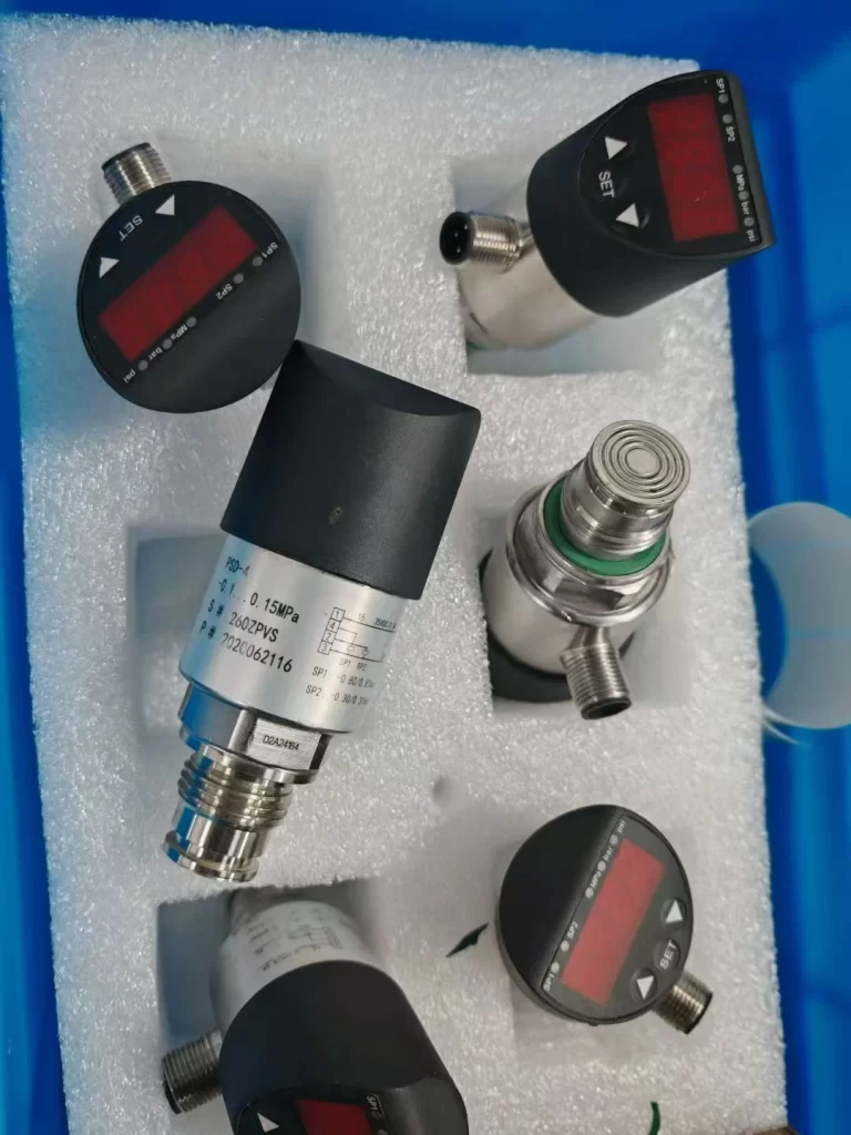 Flush diaphragm pressure switch