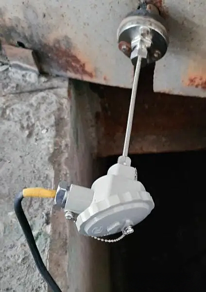 Industrial Thermometers Installation