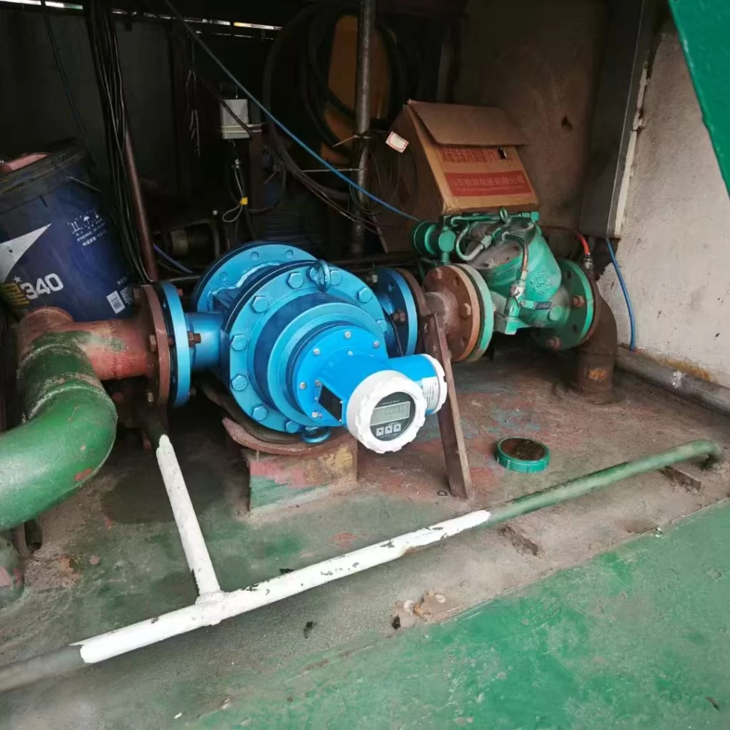 Oval gear flow meter for diesel fuel