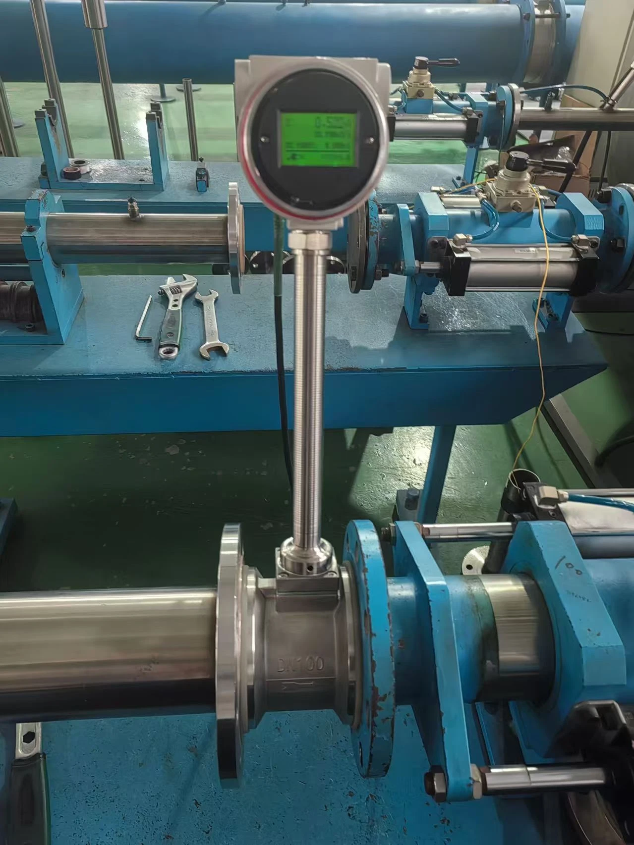 Vortex flowmeter