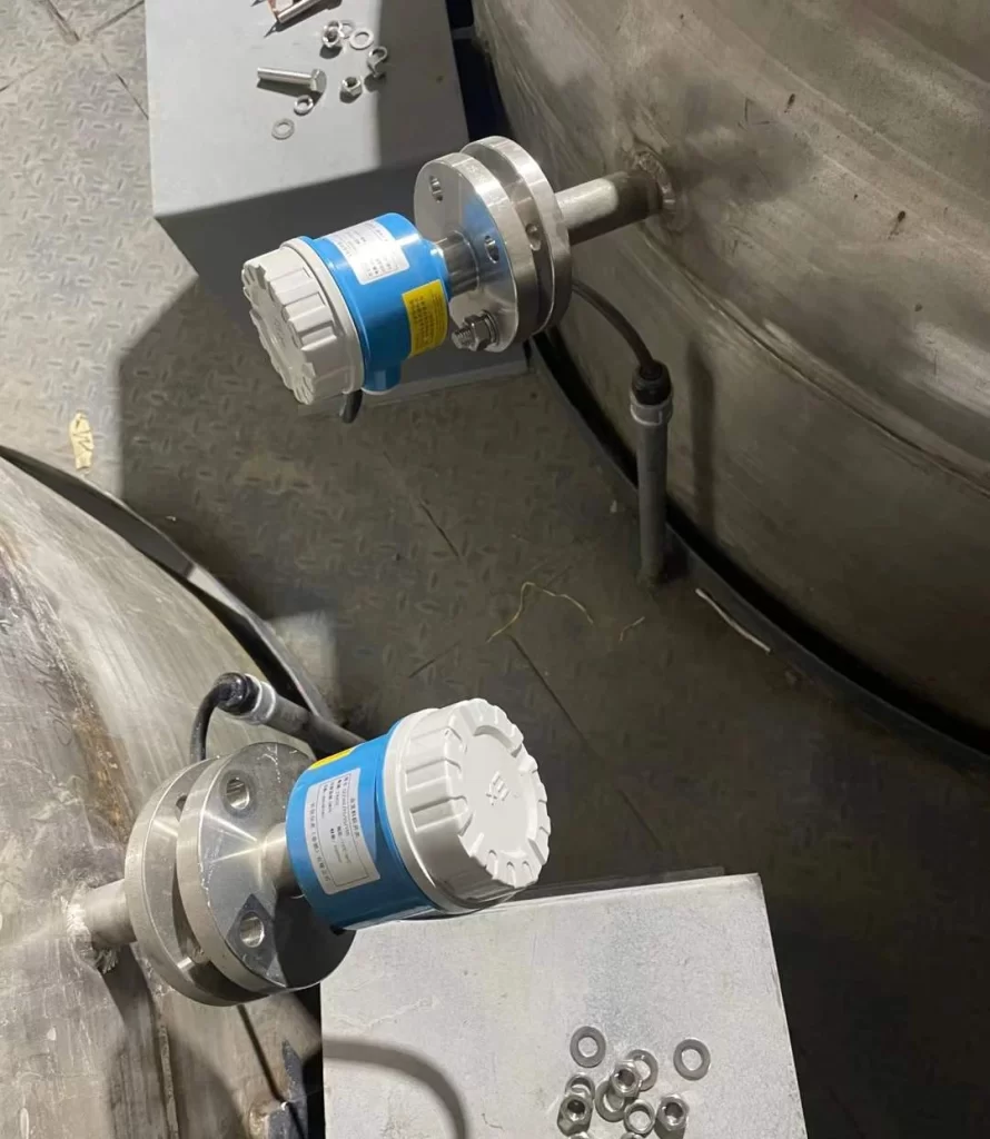 Powder-Dry Material Level Switches