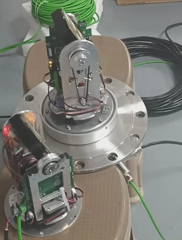 Inside the 3D scanning radar: radar sensor on rotating and pitching structure