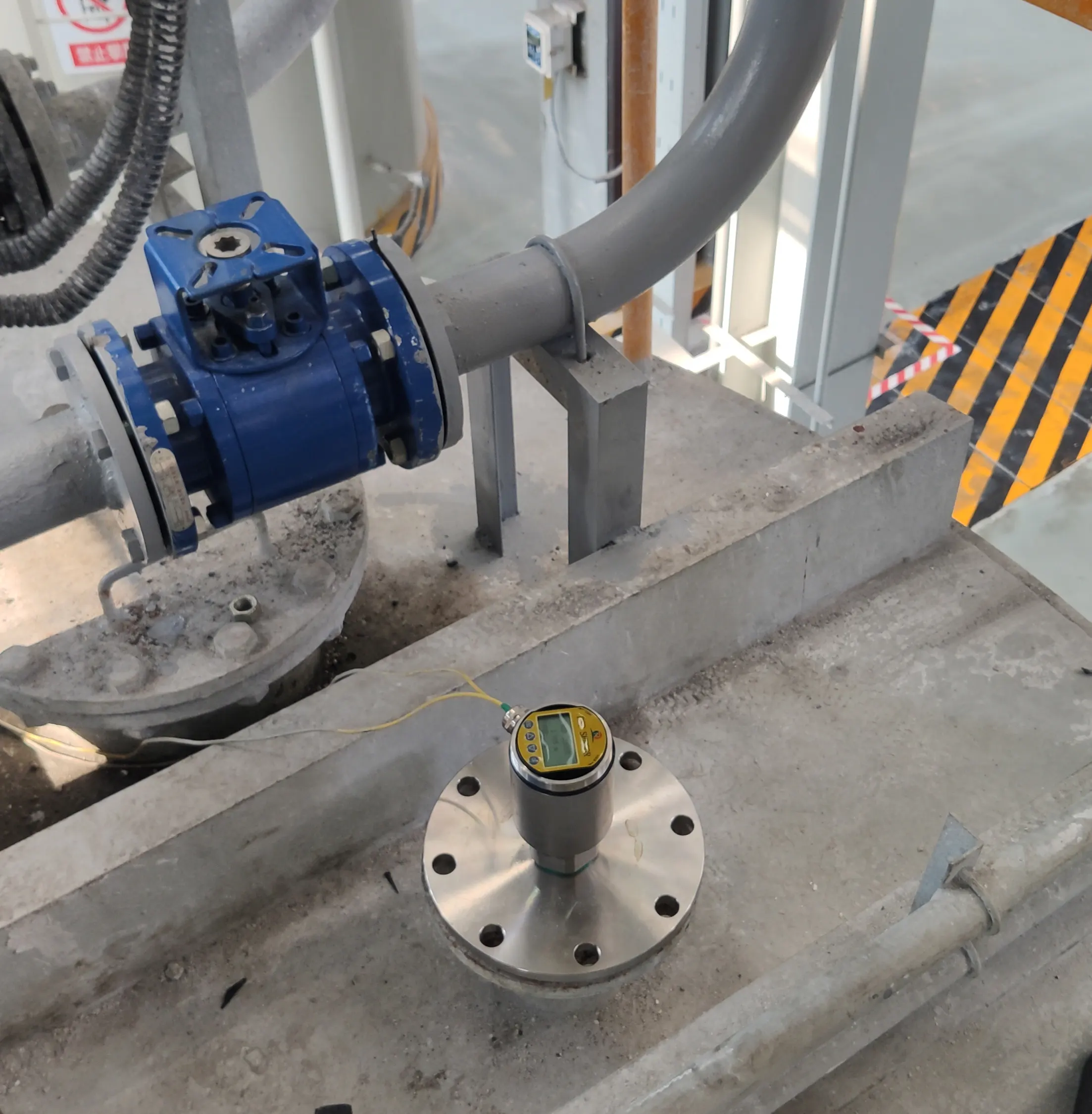 Radar Level for Warm Slurry Tanks with Condensation